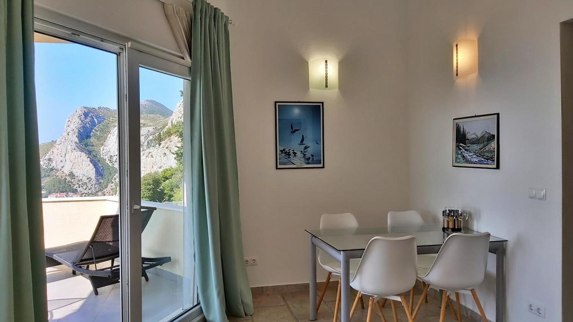 Apartments Borak Omiš Стая снимка