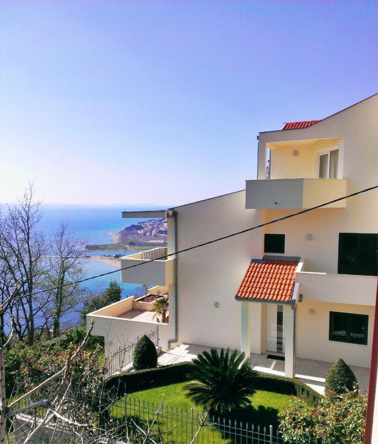 Apartments Borak Omiš Екстериор снимка